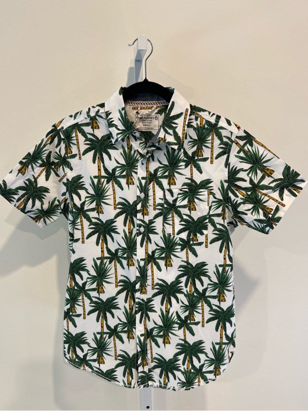 NWT Tropical Palm Trees Short Sleeve White and Green Button Down Shirt Sz Small